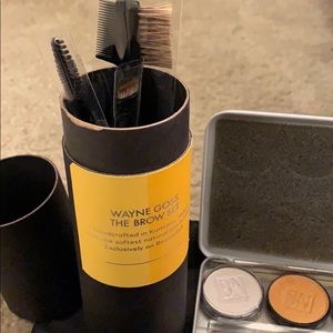 Wayne Goss Brand new brow set